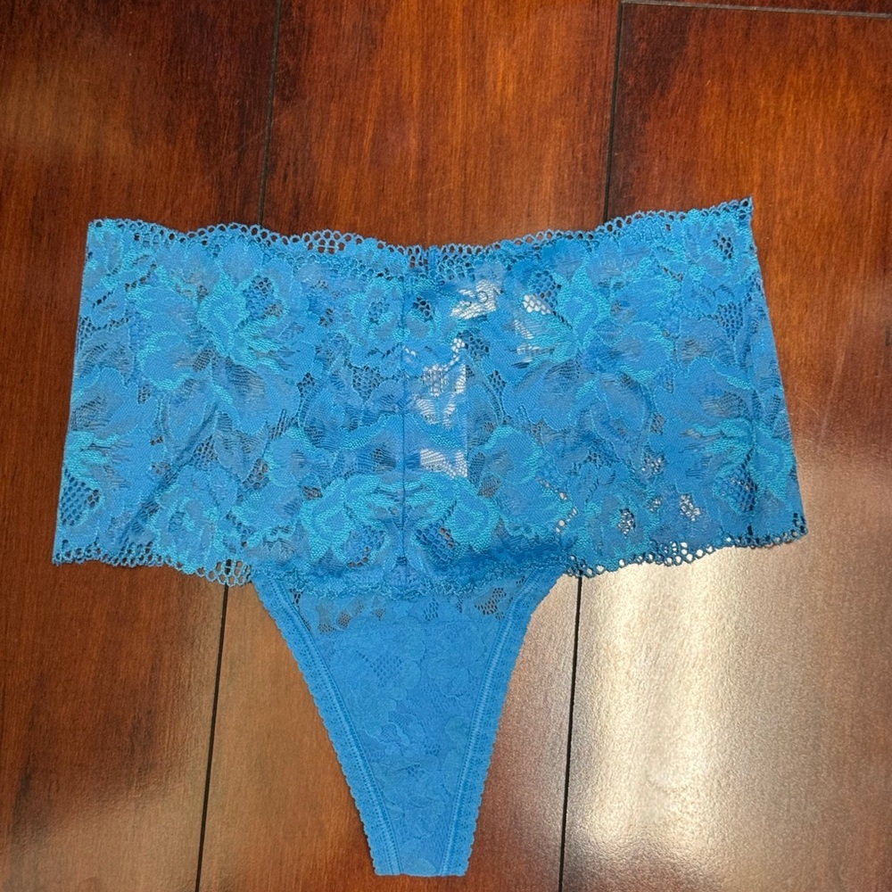 Soma Embraceable Signature AOL Retro Lace Thong Panty NWT, SZ S. Galapagos Blue